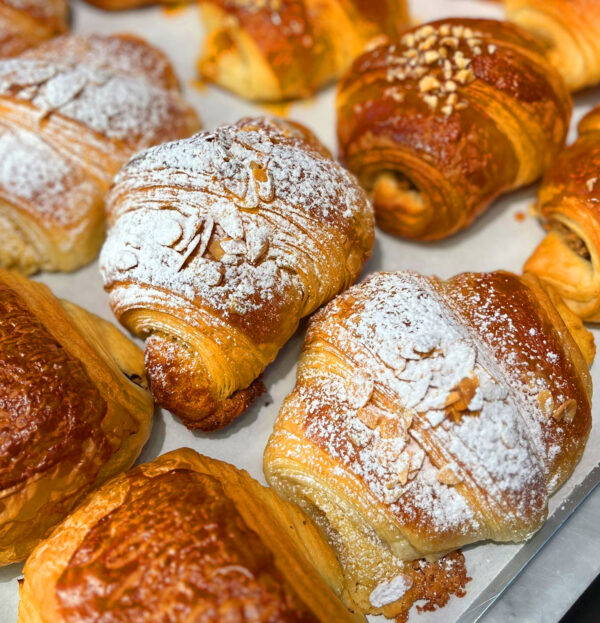 Croissant migdałowy Croissant migdałowy